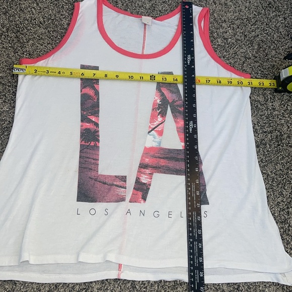 Womens Los Angeles tank top size approx XL (see measurements) - Picture 9 of 12
